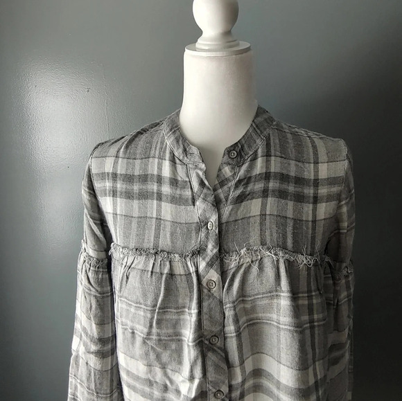 Cloth and Stone Ruffle Button Down - Picture 3 of 6